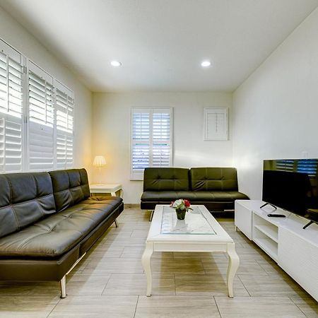 Stylish Modern Home, Ac, Parking & Near Fwys سانتا أنا، كاليفورنيا المظهر الخارجي الصورة