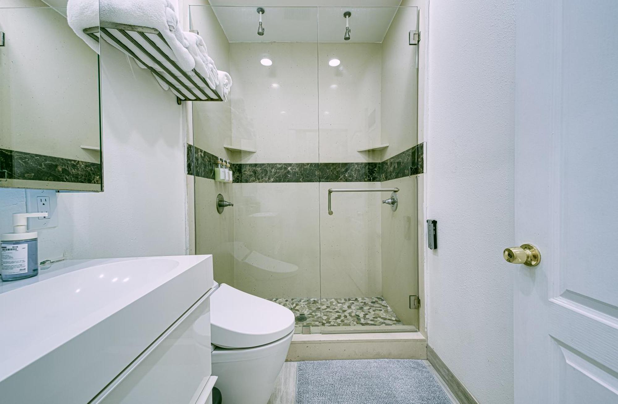 Stylish Modern Home, Ac, Parking & Near Fwys سانتا أنا، كاليفورنيا المظهر الخارجي الصورة