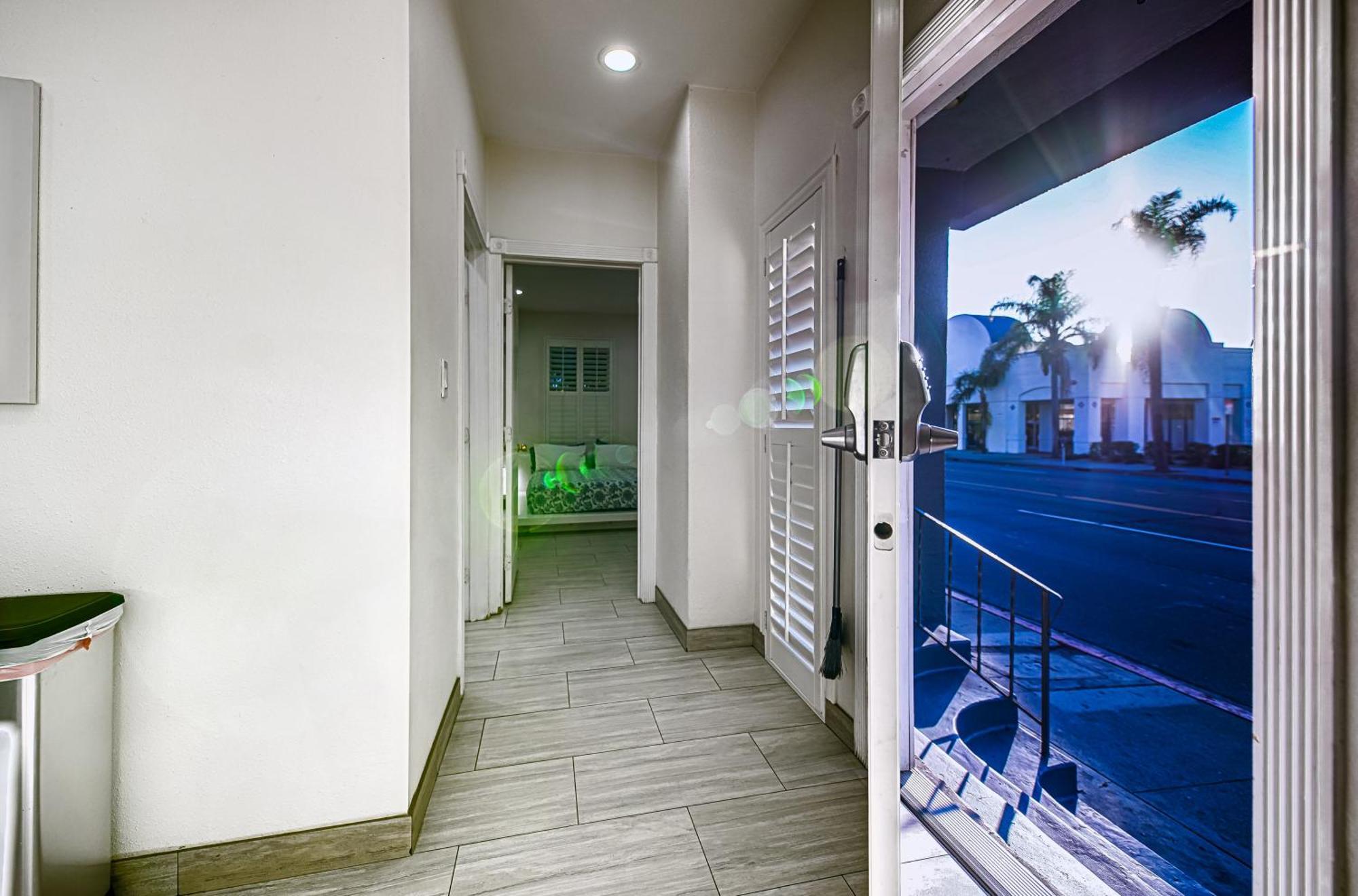 Stylish Modern Home, Ac, Parking & Near Fwys سانتا أنا، كاليفورنيا المظهر الخارجي الصورة